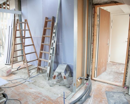 area-control-sicherheitstechnik-mieten-baustelle-innen